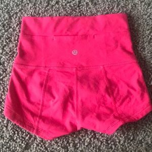 Active wear shorts